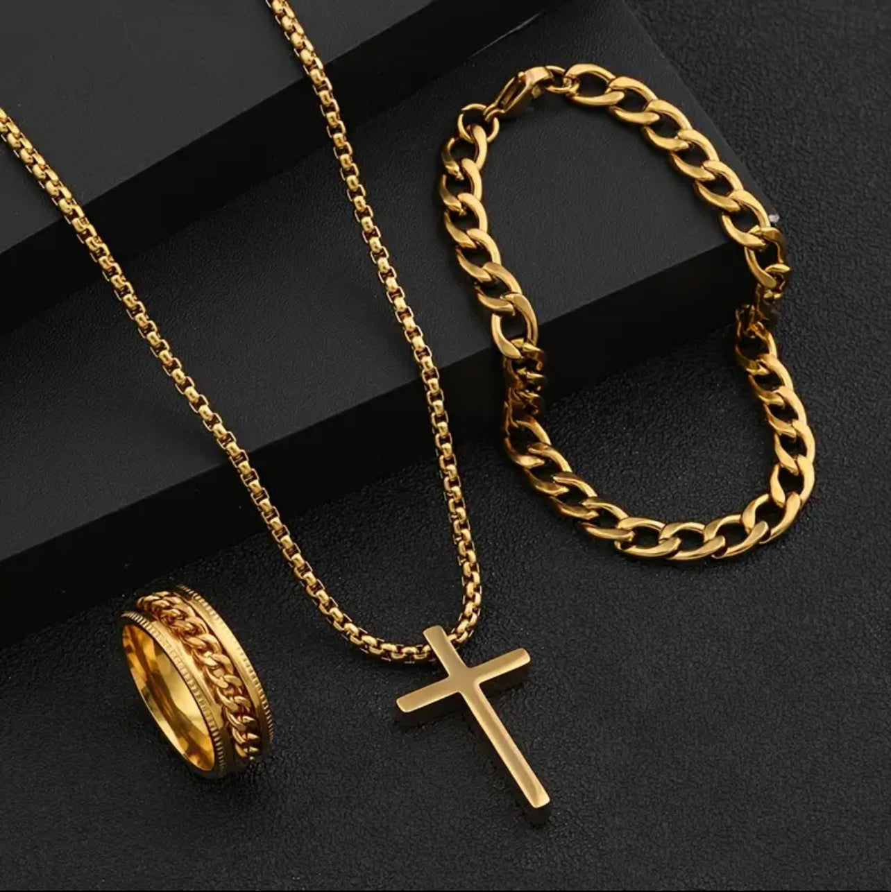 Combo TRIPLE (Cadena Dije Cruz + Anillo + Pulsera) en Oro Laminado 18k
