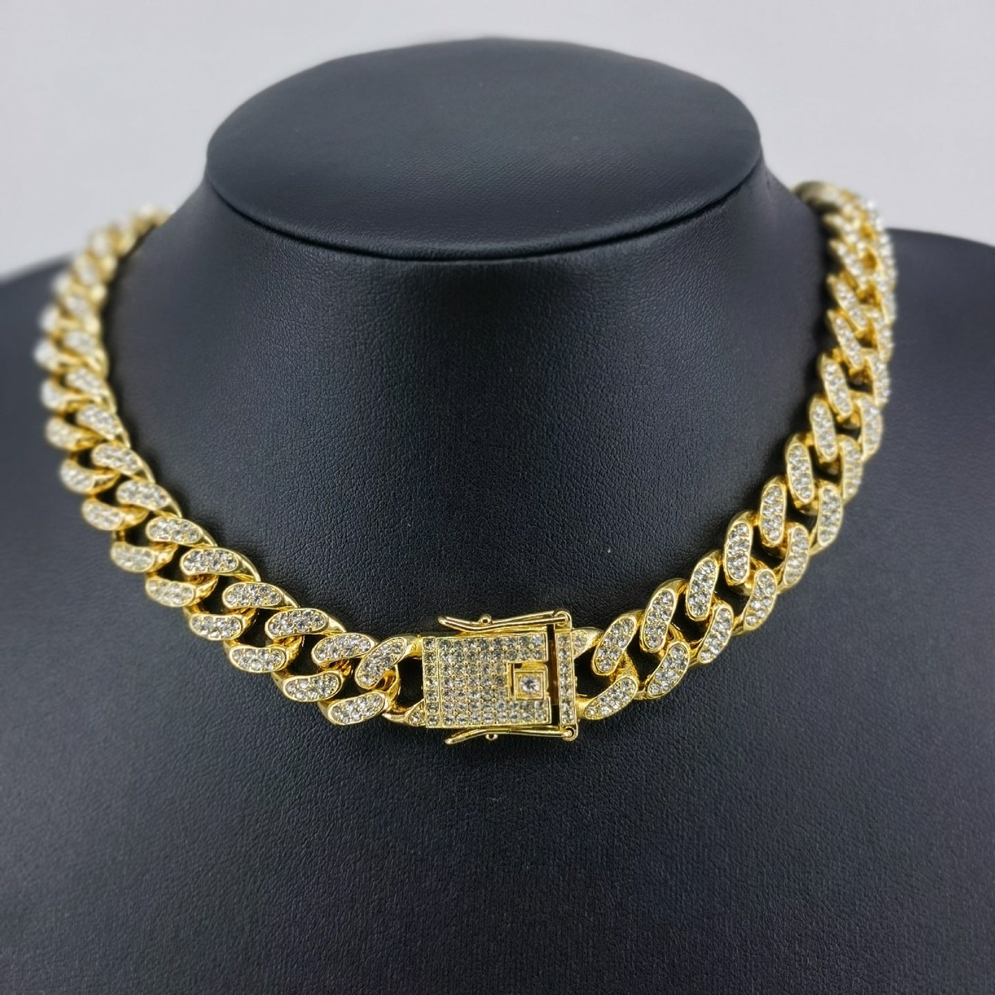Cadena Cubana Diamantada en Oro Laminado 18k