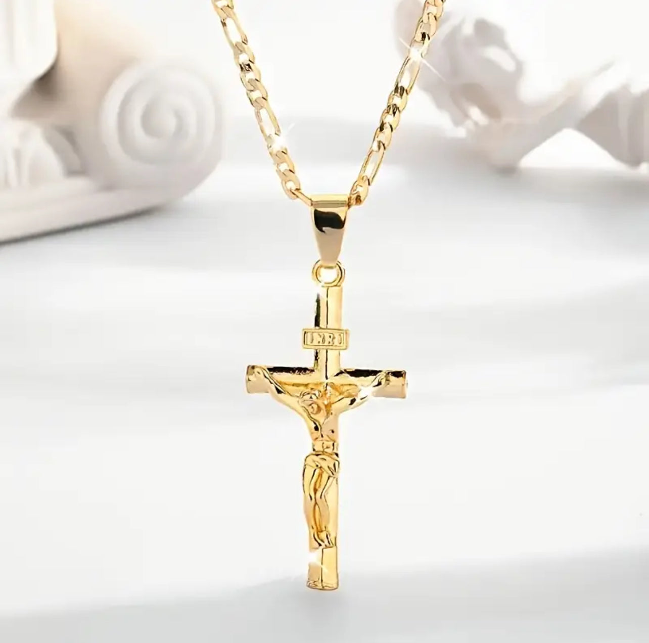 Cadena con Dije Cruz en Oro Laminado 18k