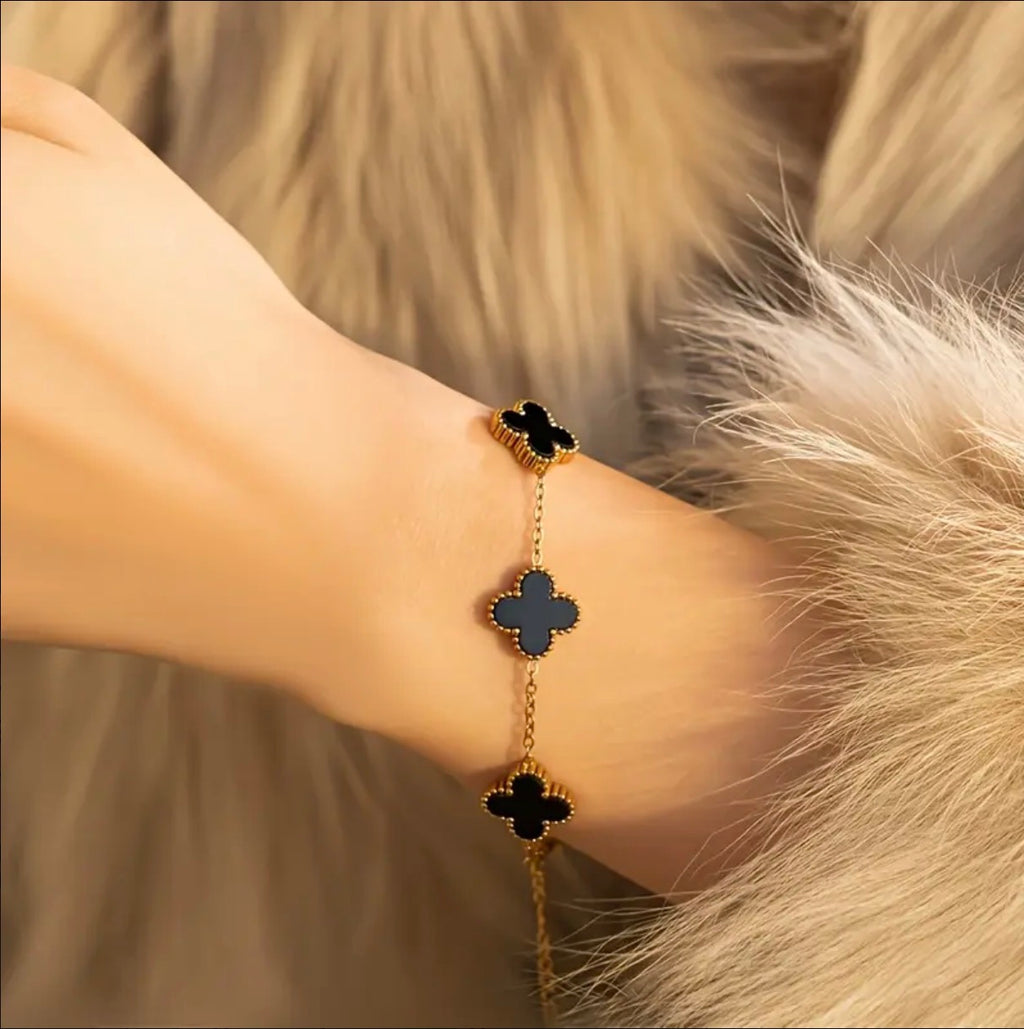 Pulsera VC trebol de Lujo en Oro 18k Laminado