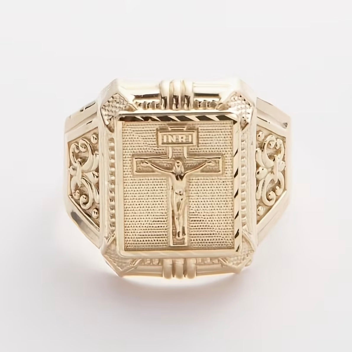 Anillo INRI en Oro 18K Laminado